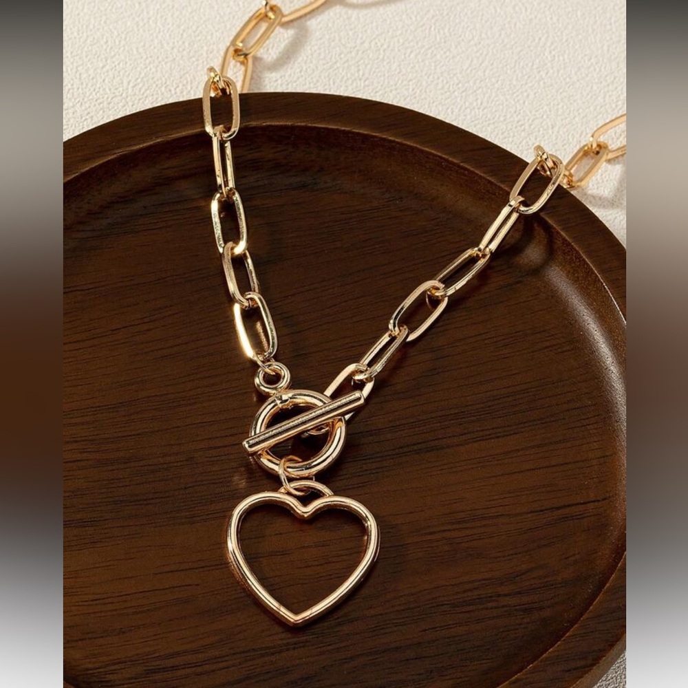 Jaded Hearts Pendant Necklace NEW 🏷️